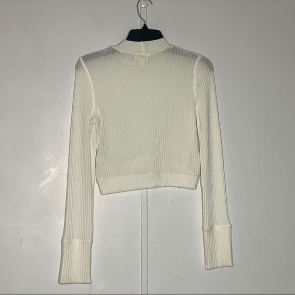 Project Social T Long Sleeve Crop Top - Picture 4 of 8